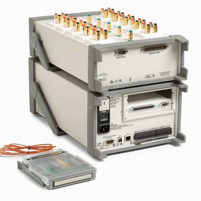 Прецизионный калибратор температуры Fluke 1586A/1DS 220/C