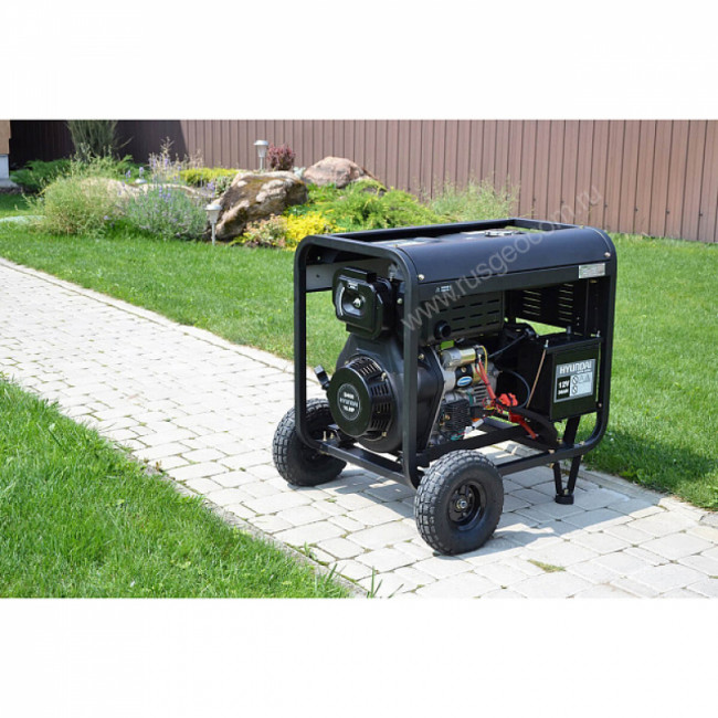 Дизельный генератор Hyundai DHY 6000LE Дизельный генератор Hyundai DHY 6000LE