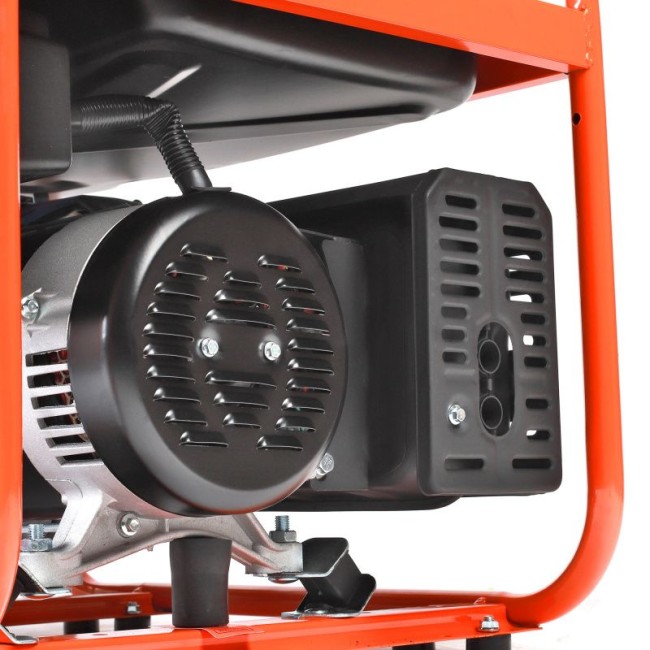 Бензиновый генератор Patriot GRS 6700 C